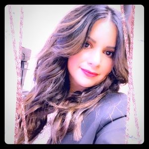 Meet your Posher, Elva